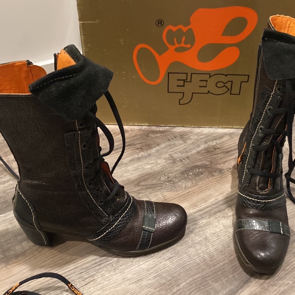Eject Leather Side Zip Boots size 38